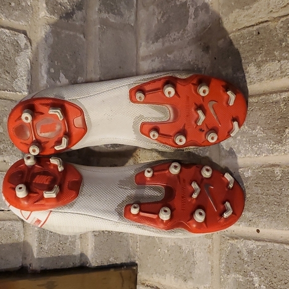 Nike Cleats size 6.5 no shoe strings - Picture 9 of 9